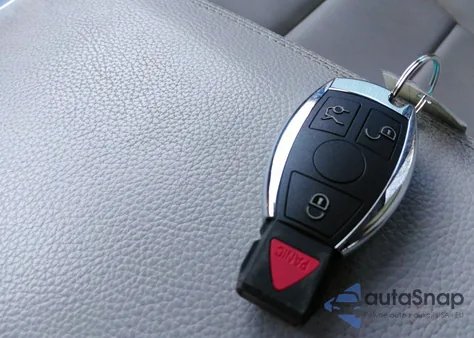 2009 Mercedes-Benz Ml 350 4Matic z USA, uszkodzony, nr VIN 4JGBB86E19A474983